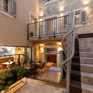 4* Hotell Camera Hotel